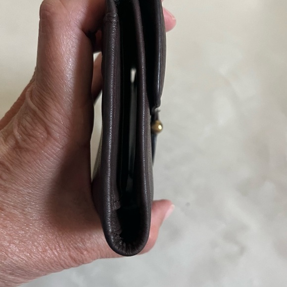 VTG Fossil Brown Leather Trifold Classic Wallet Nice Hardware - Picture 3 of 12